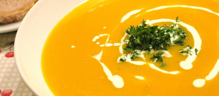 Kurkumás – gyömbéres sütötökpüré leves
